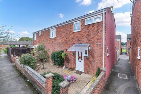 Newmarket, CB8 - property photo
