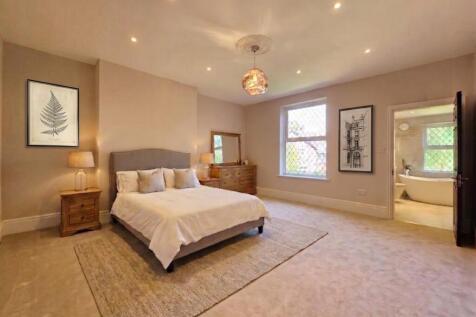 Regent Road, Altrincham photo 3