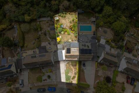 Generous Rear Garden Plot