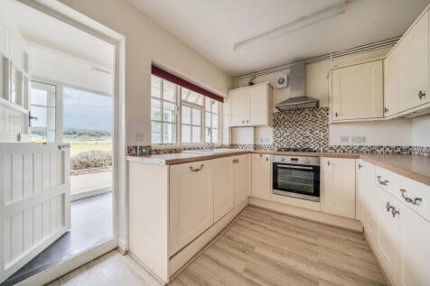 1348032-8-68b72e8...