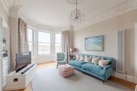 94 Polwarth Gardens