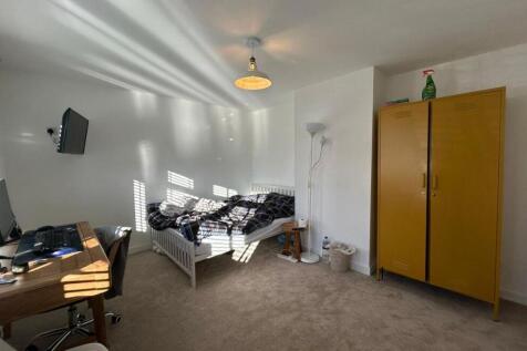 canberra-grove-bs34-7dh-1061758