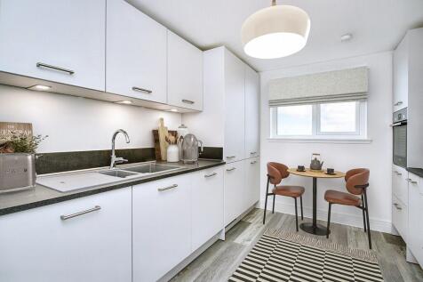2 bed apartment | kitchen