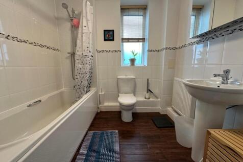 Bathroom.jpg