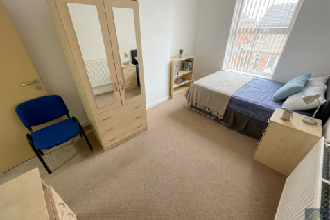 Flat 4, Victoria Chambers, 132-136 The Parade photo 4