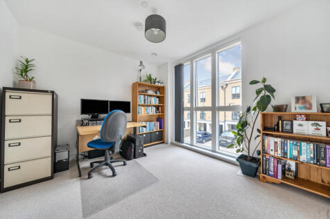 1329121-7-688244b...