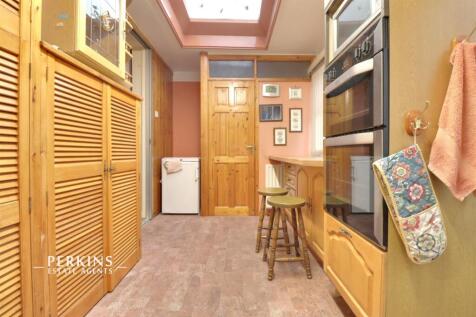 KITCHEN 2.jpg