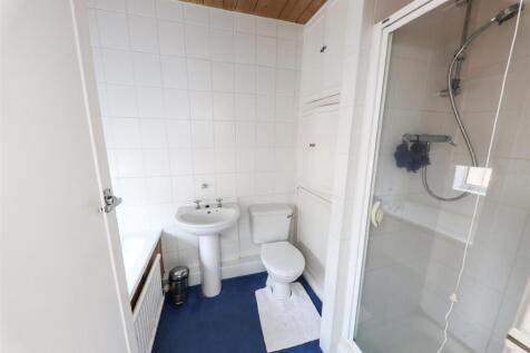 HOUSE BATHROOM