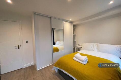 Room 3 - Double Shared Bathroom 