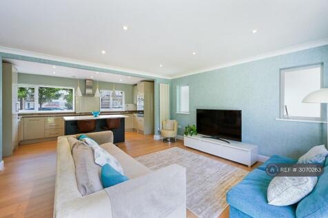 Riverview Road, Epsom, KT19 photo 5