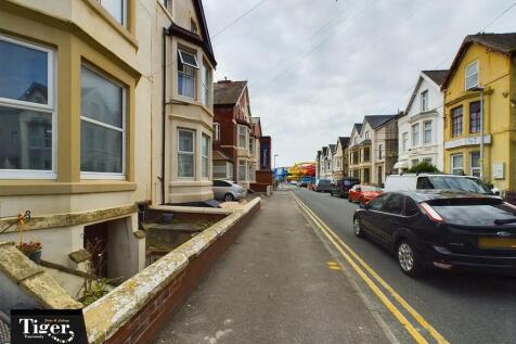 CAM02176G0-PR0293...