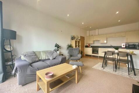 Lounge / Kitchen