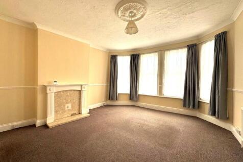 Living room (2) 