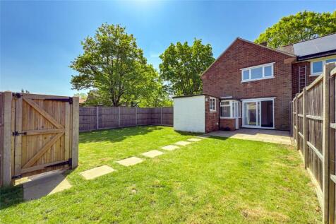 Cavan Drive, St. Albans, Hertfordshire, AL3 photo 4