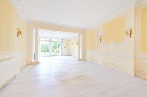 London, W5 - property photo
