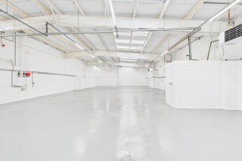 Light Industrial to rent Image 4
