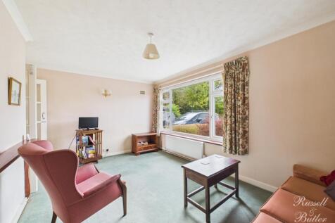 CAM01995G0-PR0356-STILL013