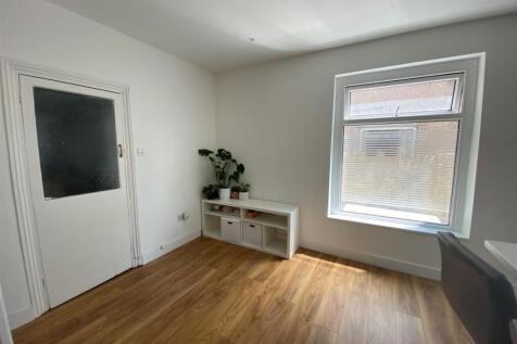 Lower Morel Street, Barry photo 3
