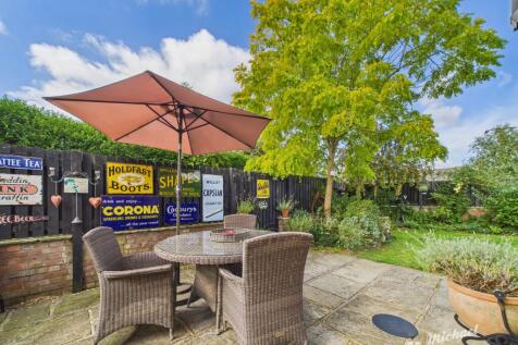 CAM02773G0-PR0357-STILL016