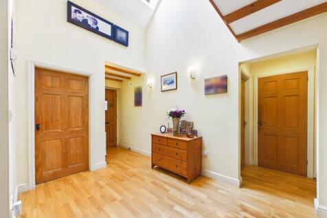 Entrance Hallway.jpg