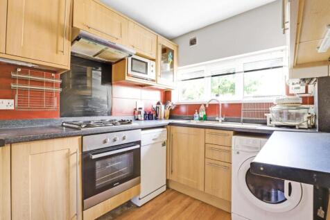 09-5331JHPropWpen - 16 Hayleigh Gardens - 25.jpg