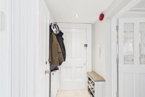 Hallway .jpg