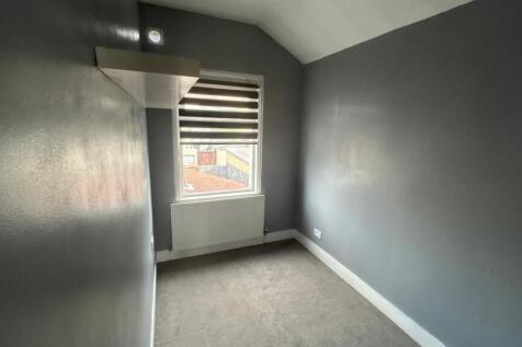 Dover Road East, Gravesend, Kent photo 5