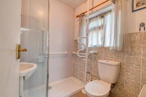 12c Hollybush Road-4.jpg