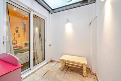 1347428-2-68b5e00...