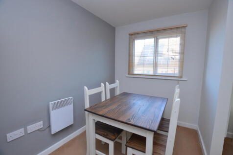 Bracken Green, East Ardsley photo 4