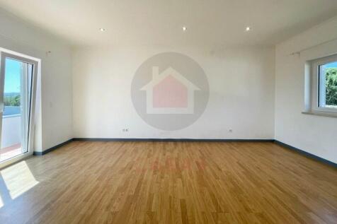 Villa in Serra do Bouro