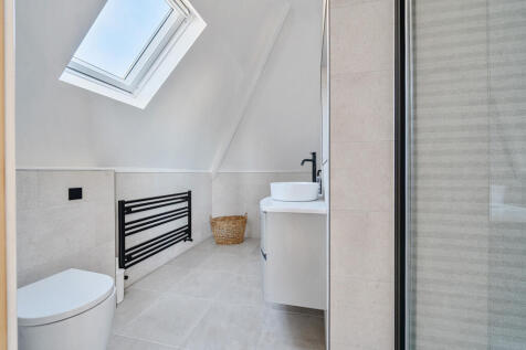 Ensuite To Bedroom 2