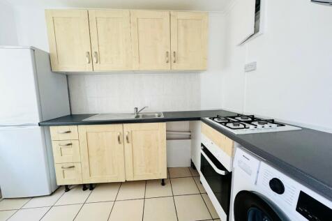 Lowther Road, Dunstable, Bedfordshire, LU6 photo 4
