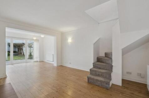 Nicol Road, Chalfont St Peter, SL9 photo 4
