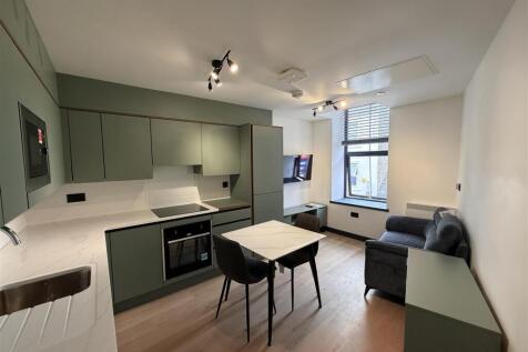 studio 4 (2).JPG