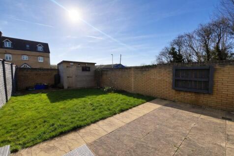 9 Sanderling Close