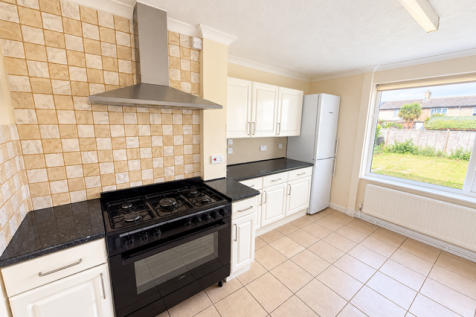 Baldwin Avenue, Bury St Edmunds, IP32 6DW photo 3