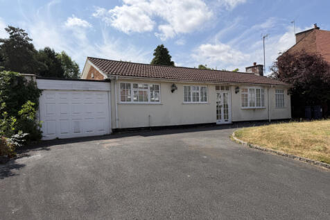 Spacious Detached Three-Bedroom Bungalow | Conser