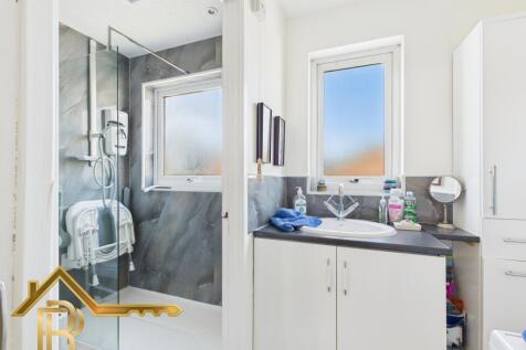 CAM03016G0-PR0042-STILL005