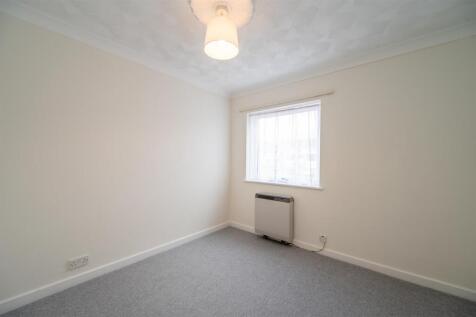 Flat 1 Regatta Court 25 9.jpg