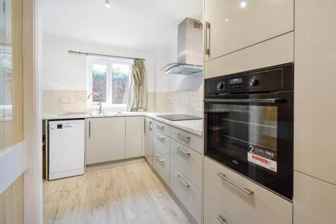 George Lane, Marlborough, Wiltshire, SN8 photo 3