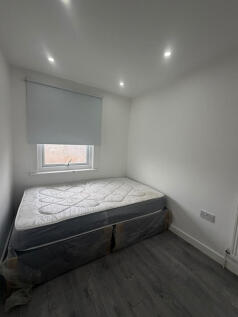 , Blewitts Cottages, New Road, Rainham, Greater London photo 4