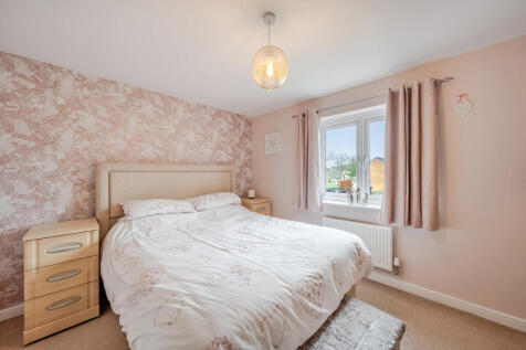 1385996-18-69282f...