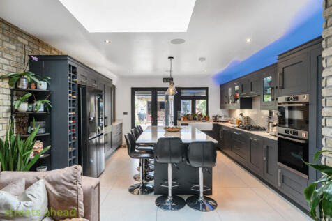 1a006d35-005f-4a1...