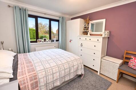 Belvedere Close, Guildford, Surrey, GU2 photo 3