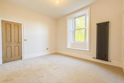 Lower Bedroom/Lounge