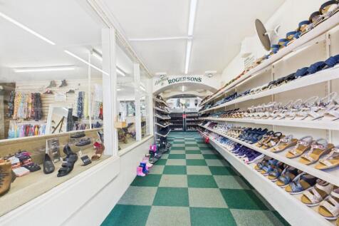 CAM04201G0-PR0094-STILL020