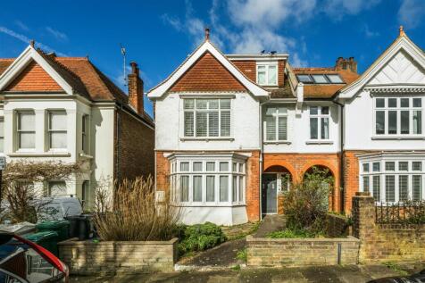 F2, 20 Bigwood Avenue -12.jpg