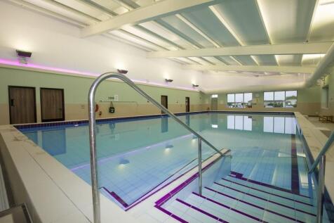 kings swimming pool..jpg