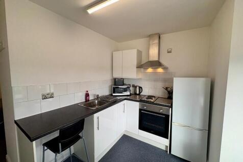 2 Kitchen Area